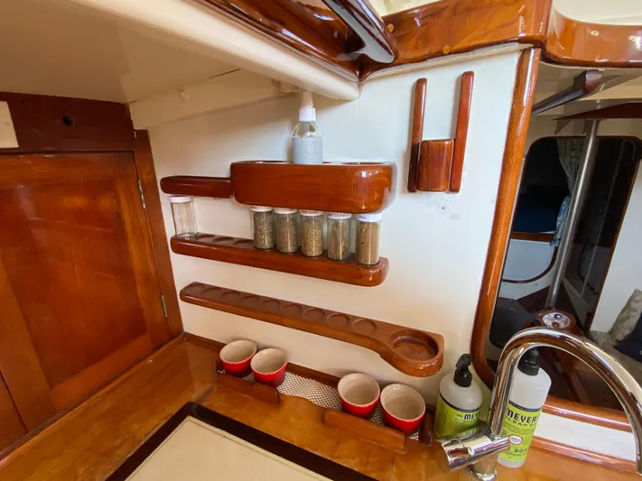 Isobar Yacht Photos Pics 