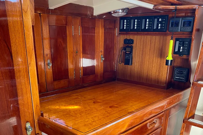 Isobar Yacht Photos Pics 