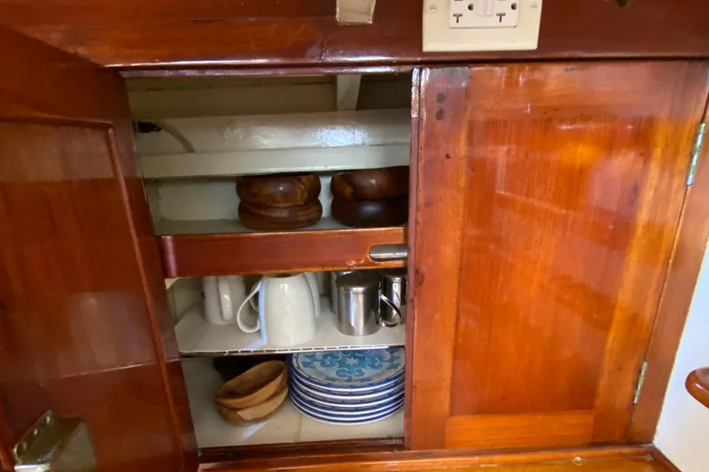 Isobar Yacht Photos Pics 