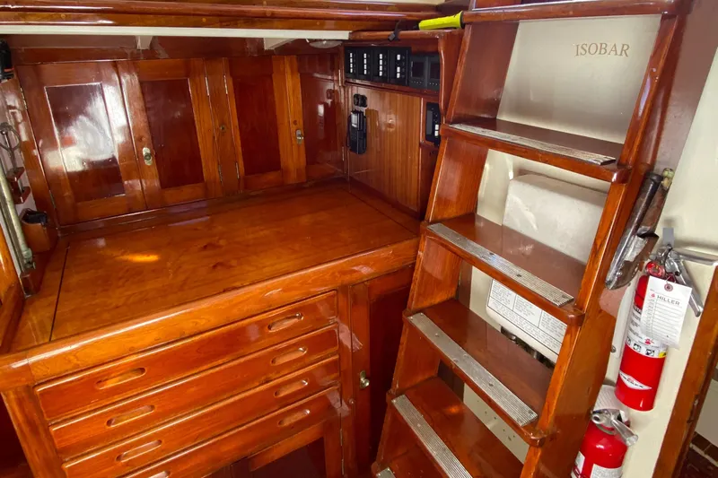 Isobar Yacht Photos Pics 