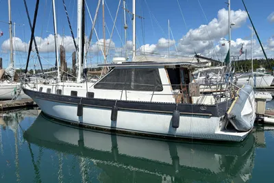 Lancer 44 Motorsailer