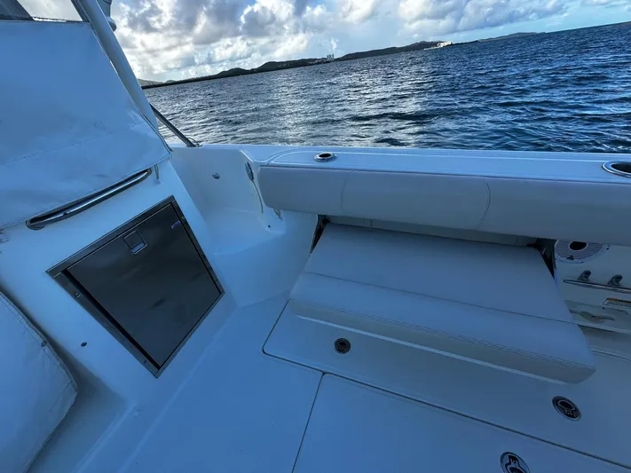 Del Mar Yacht Photos Pics Boston Whaler 345 Conquest 2015 boat interior with ocean view and seating area.