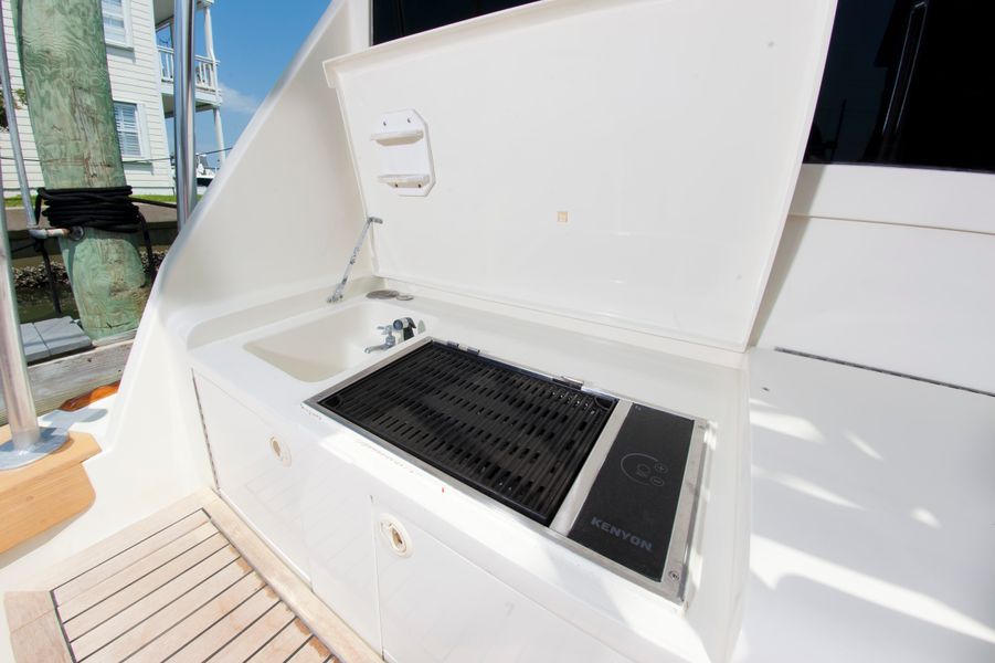 1986 Ocean Yachts Convertible