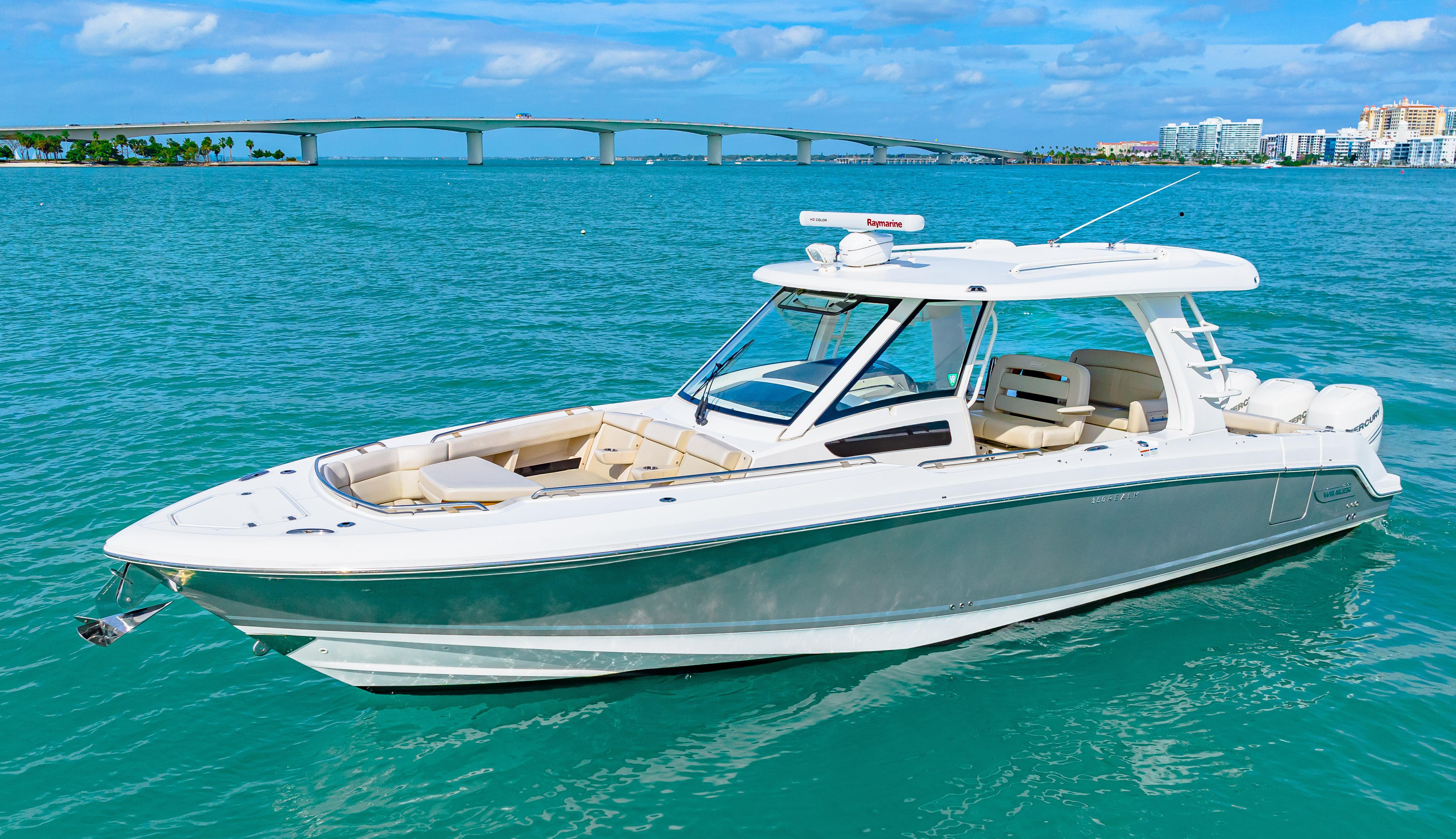 2019 Boston Whaler 35 REALM Center Console for sale - YachtWorld