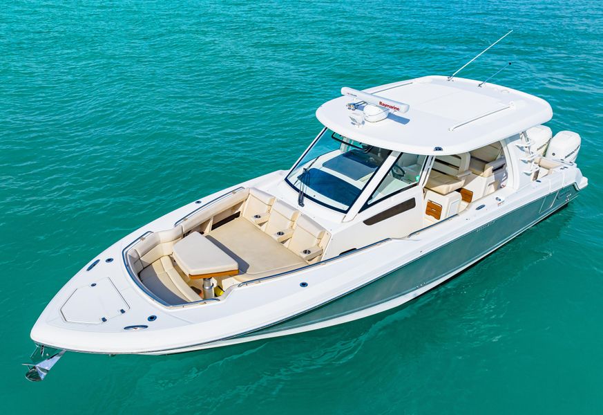 2019 Boston Whaler 35 REALM