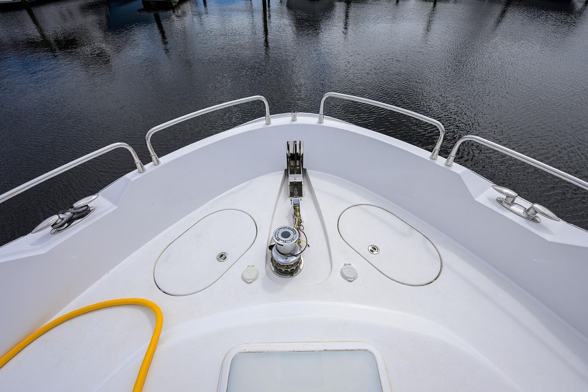 2009 Hatteras 72 