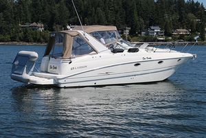 Larson Cabrio 330 Mid Cabin