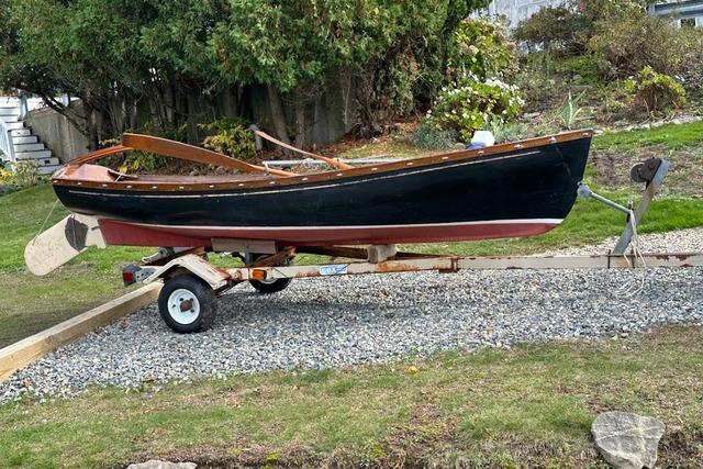 Jarvis Newman Rowing/Sailing Dinghy