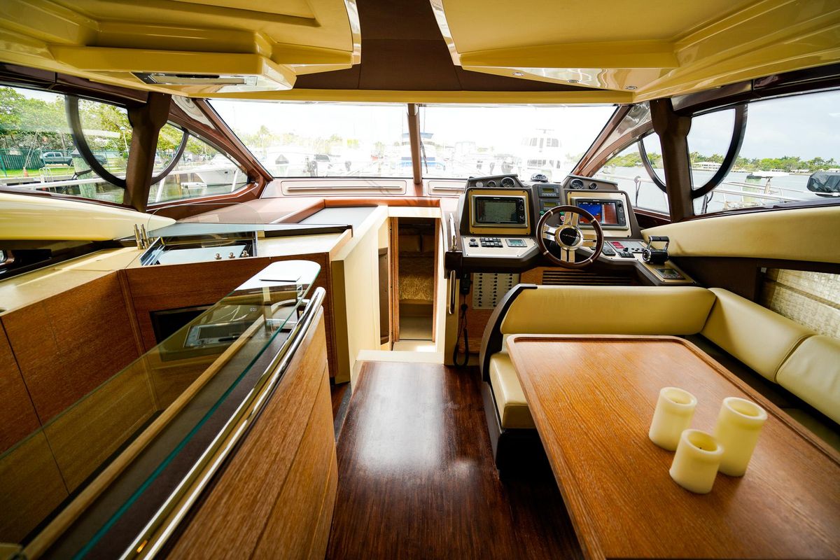 2012 Azimut 54 