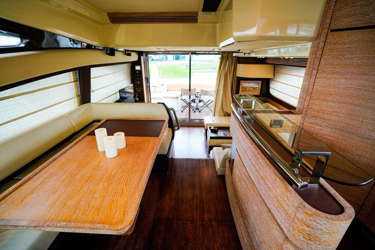 2012 Azimut 54 