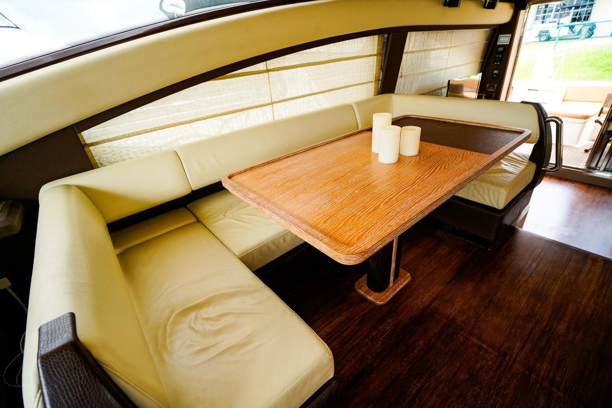 2012 Azimut 54 