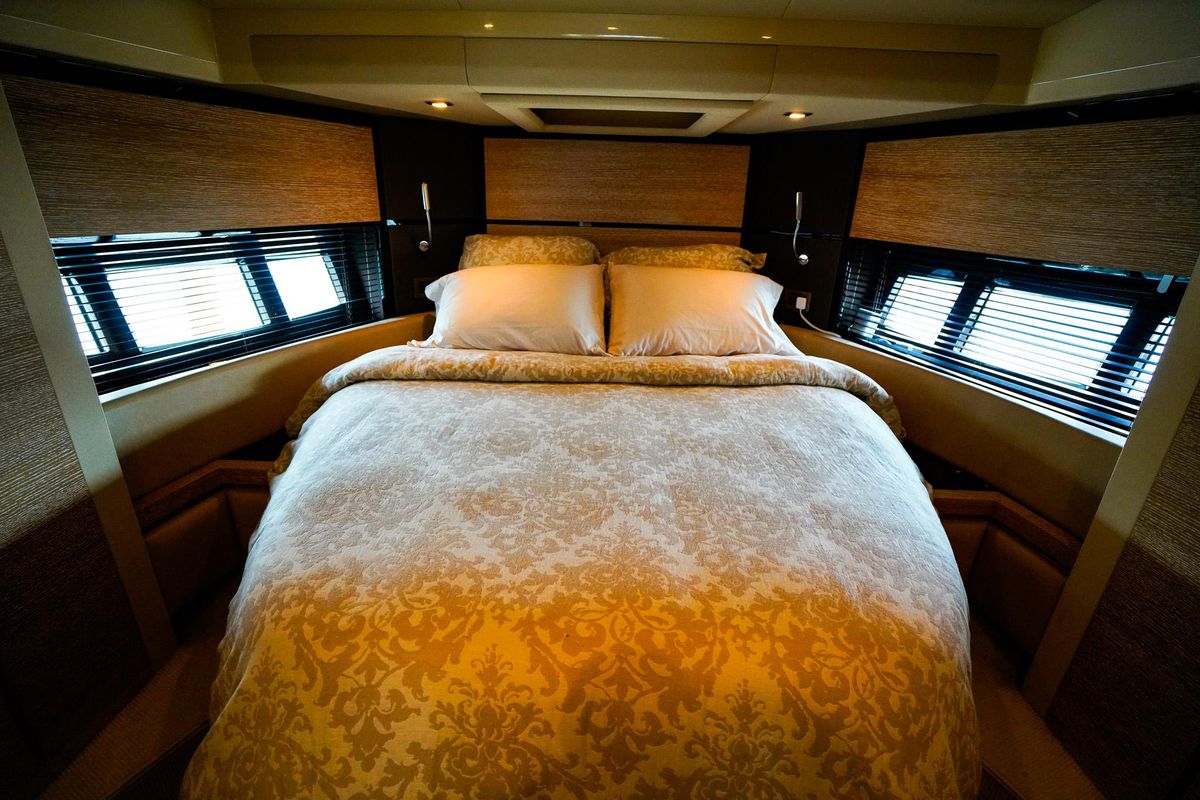 2012 Azimut 54 