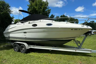 Sea Ray 240 Sundancer