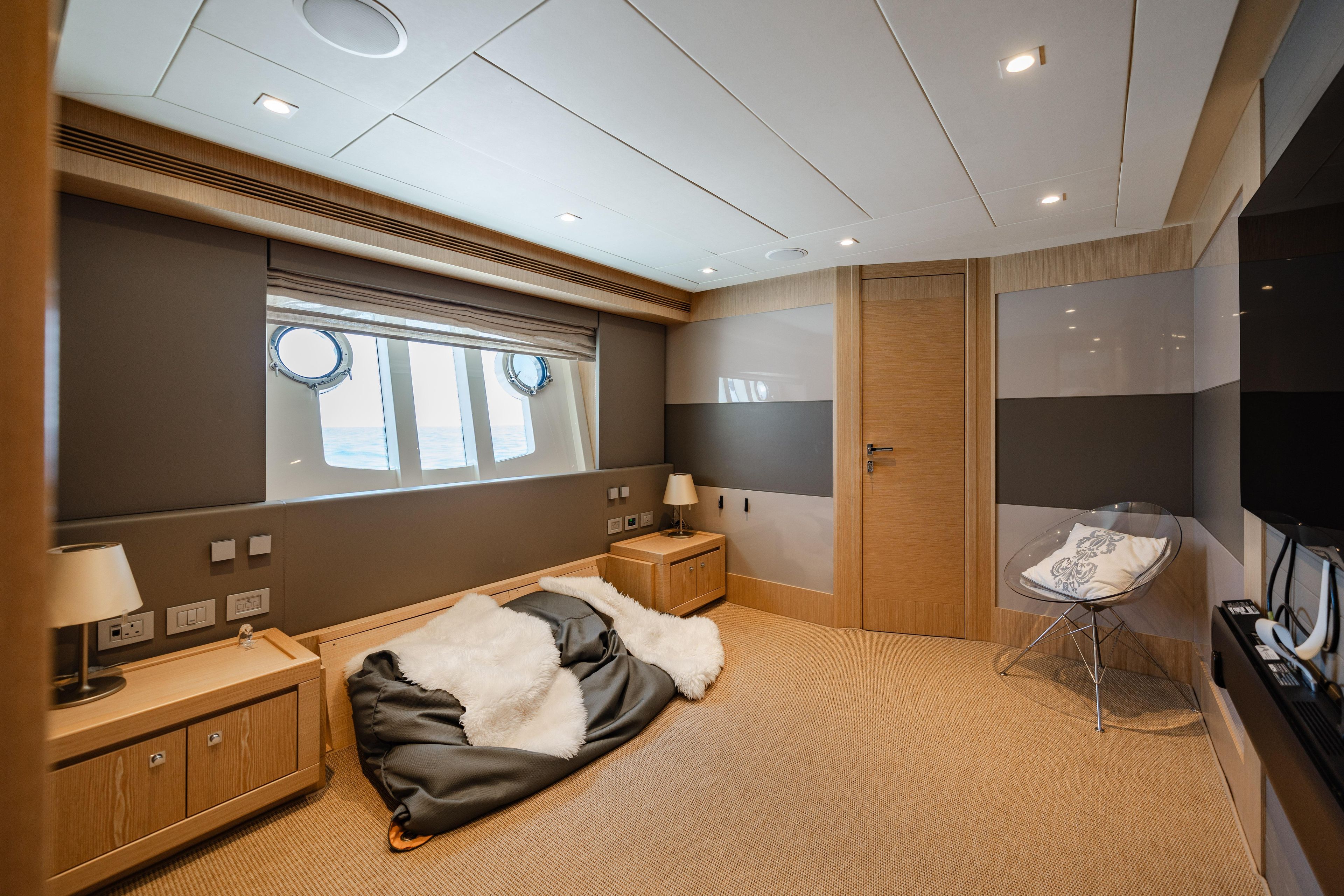 Yacht