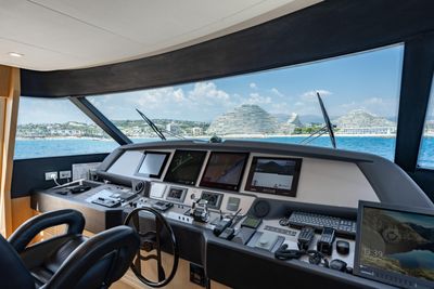 Yacht