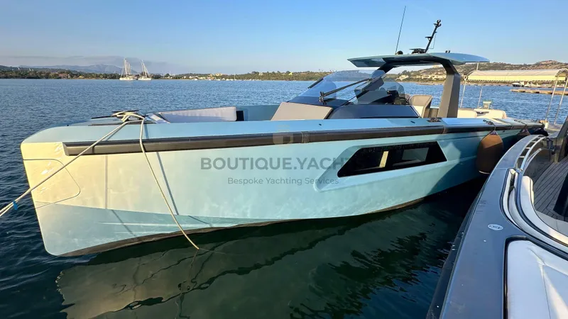 Hull #5 Yacht Photos Pics 