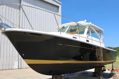 Hunt Yachts Surfhunter 29 Hardtop Express
