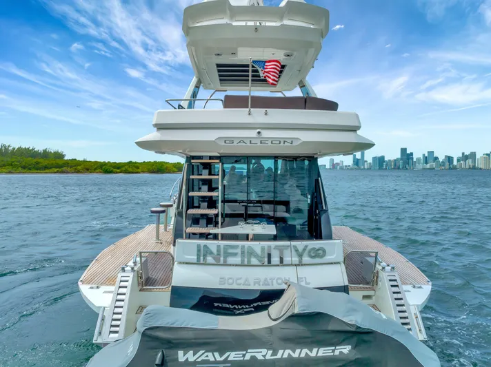 Infinity Yacht Photos Pics 