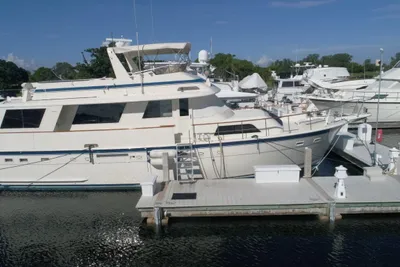Hatteras 58 Motor Yacht