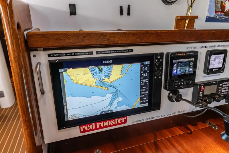Red Rooster Yacht Photos Pics Navigation system on 2008 Van De Stadt Stadtship 70 yacht, featuring B&G electronics.