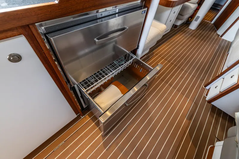 Red Rooster Yacht Photos Pics Modern kitchen drawer in 2008 Van De Stadt Stadtship 70 yacht interior.