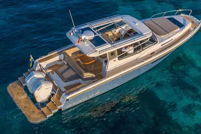 2026 Nimbus W11 T Top