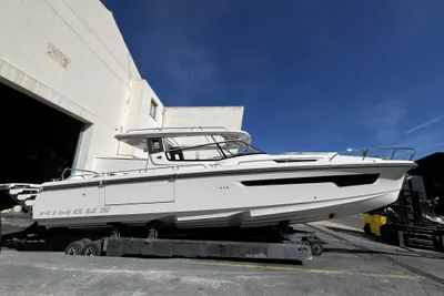 2026 Nimbus W11 T Top