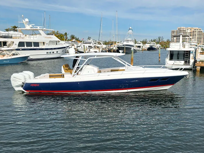 Regina Del Mar Yacht Photos Pics 