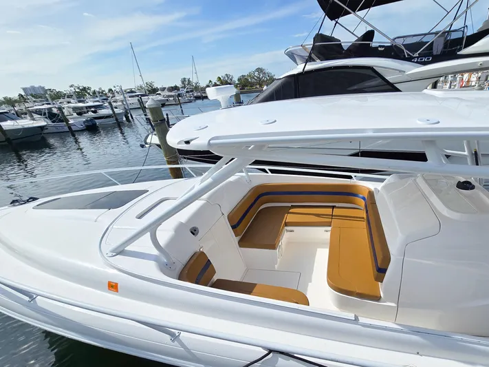 Regina Del Mar Yacht Photos Pics 