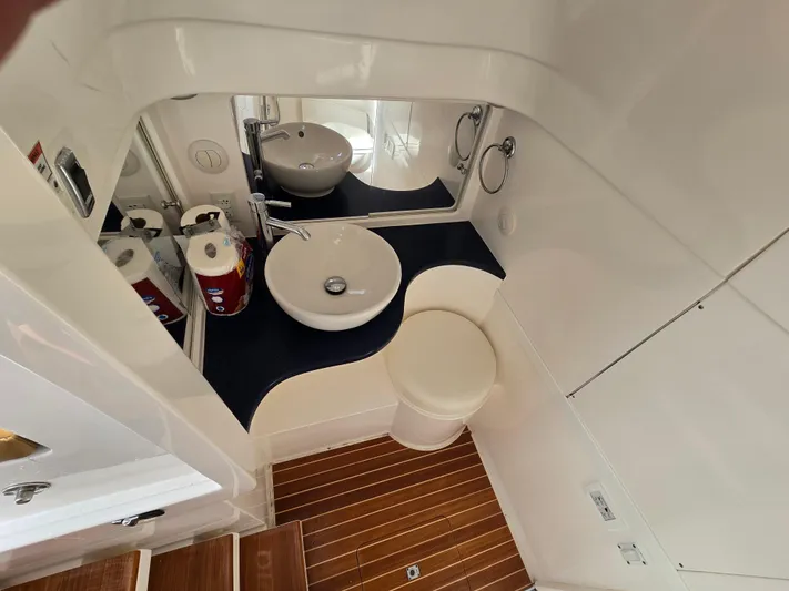 Regina Del Mar Yacht Photos Pics 