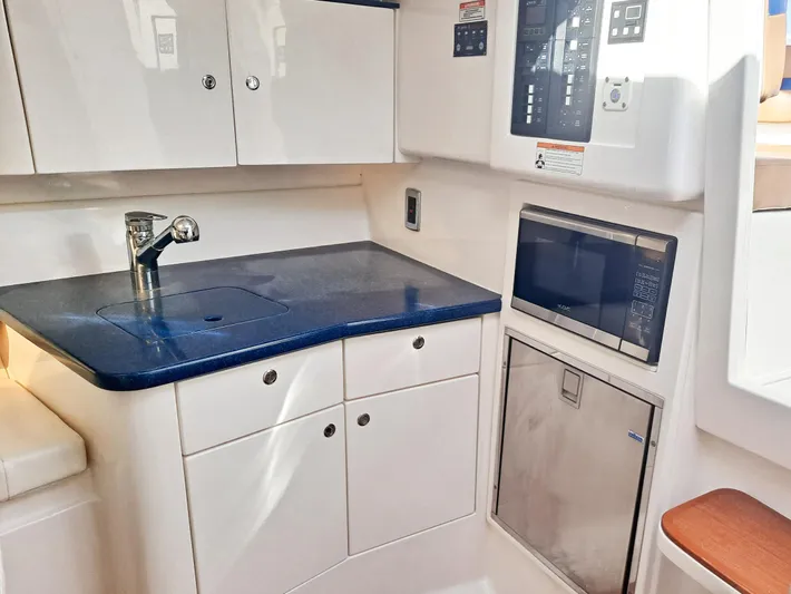 Regina Del Mar Yacht Photos Pics 