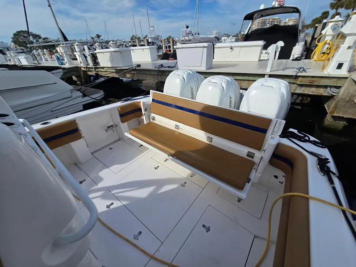 Regina Del Mar Yacht Photos Pics 