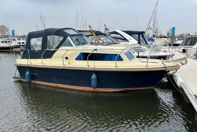 2003 Antaris 720 Family