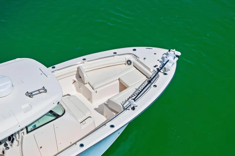 Knot For Long Yacht Photos Pics 2022 Grady-White 336 Canyon - Bow Overhead