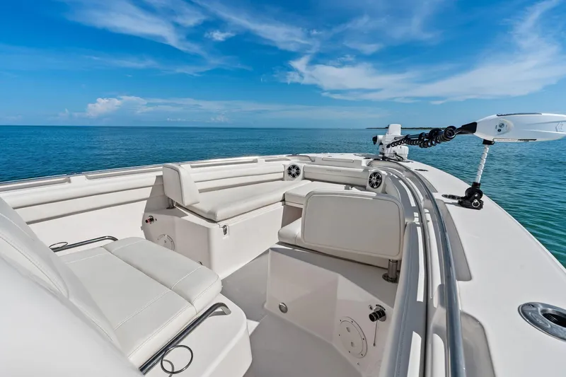 Knot For Long Yacht Photos Pics 2022 Grady-White 336 Canyon - Bow