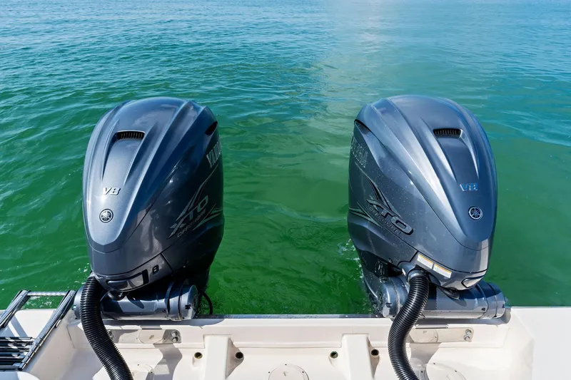 Knot For Long Yacht Photos Pics 2022 Grady-White 336 Canyon - Motors