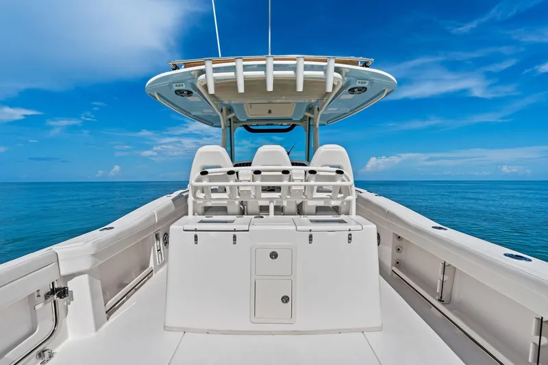 Knot For Long Yacht Photos Pics 2022 Grady-White 336 Canyon - Cockpit