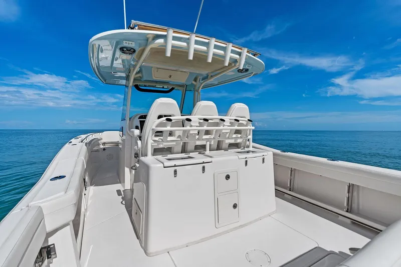 Knot For Long Yacht Photos Pics 2022 Grady-White 336 Canyon - Cockpit