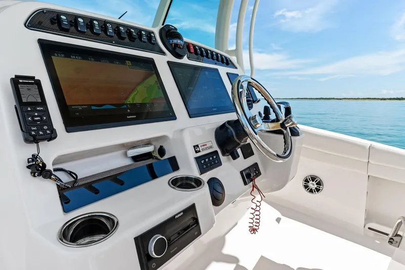 Knot For Long Yacht Photos Pics 2022 Grady-White 336 Canyon - Helm