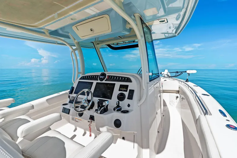 Knot For Long Yacht Photos Pics 2022 Grady-White 336 Canyon - Helm