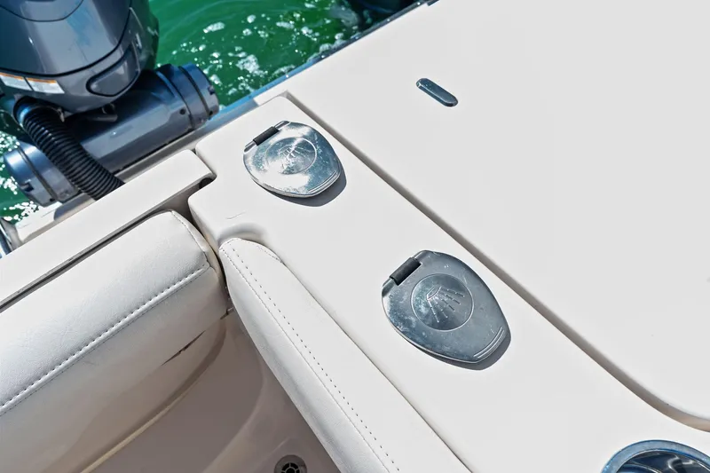 Knot For Long Yacht Photos Pics 2022 Grady-White 336 Canyon - Washdown