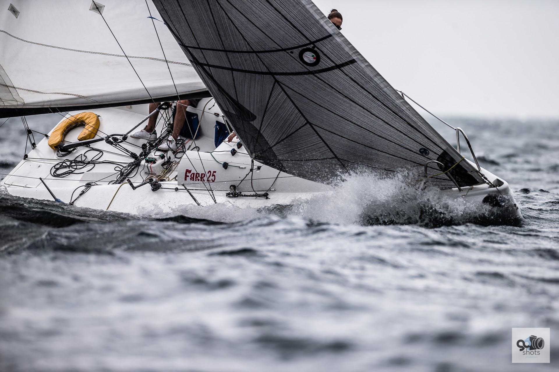 Farr 25 image