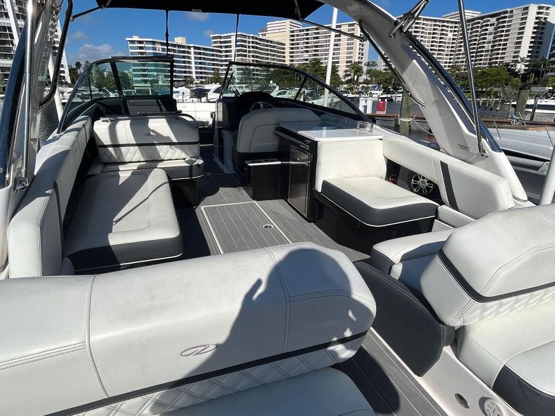 2021 Regal 29 OBX