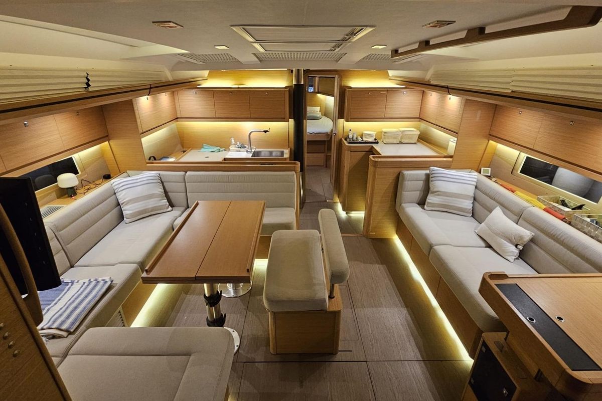 2017 Dufour 48 