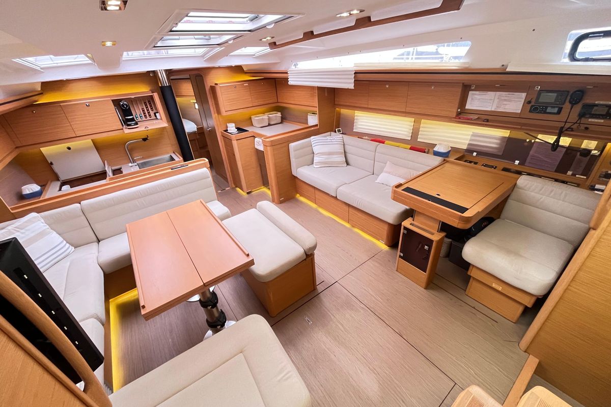 2017 Dufour 48 