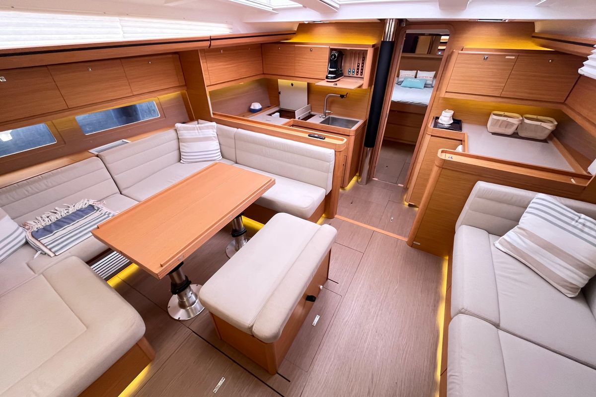 2017 Dufour 48 