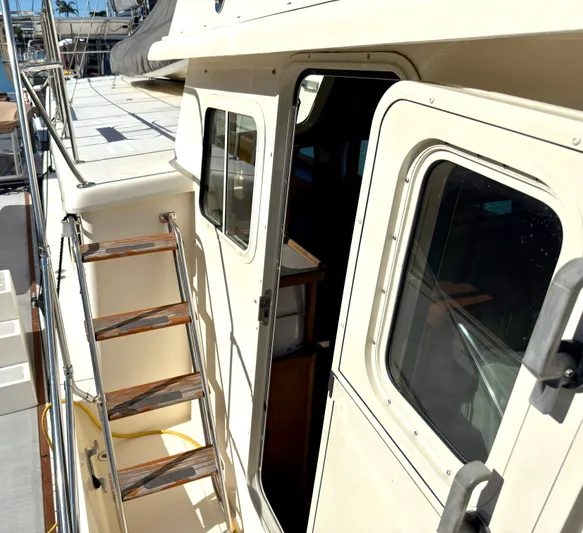 Proud Mary Yacht Photos Pics 