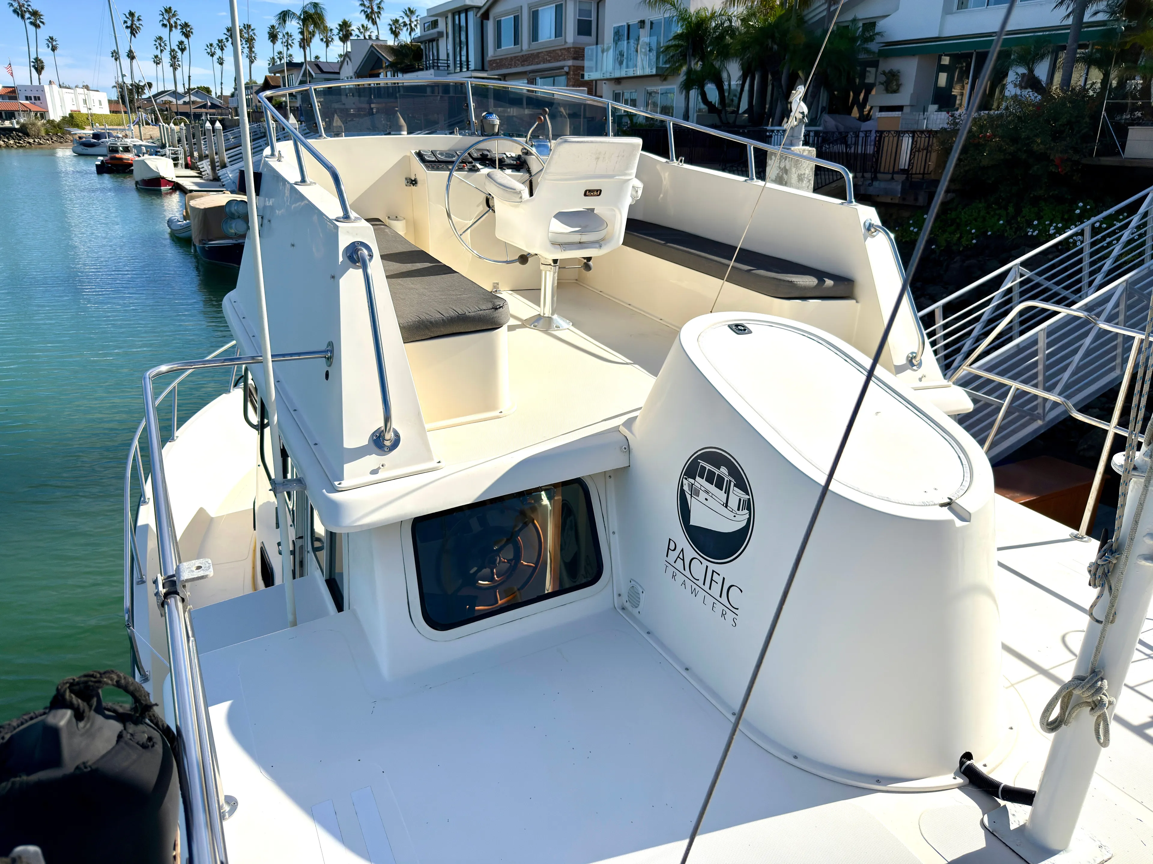 Proud Mary Yacht Photos Pics 