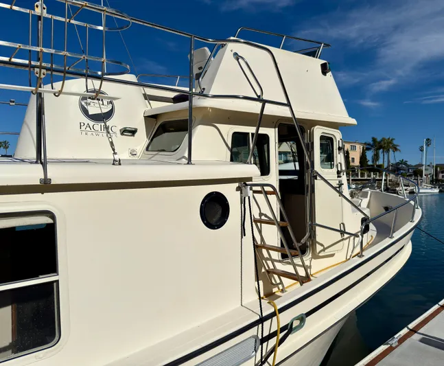 Proud Mary Yacht Photos Pics 