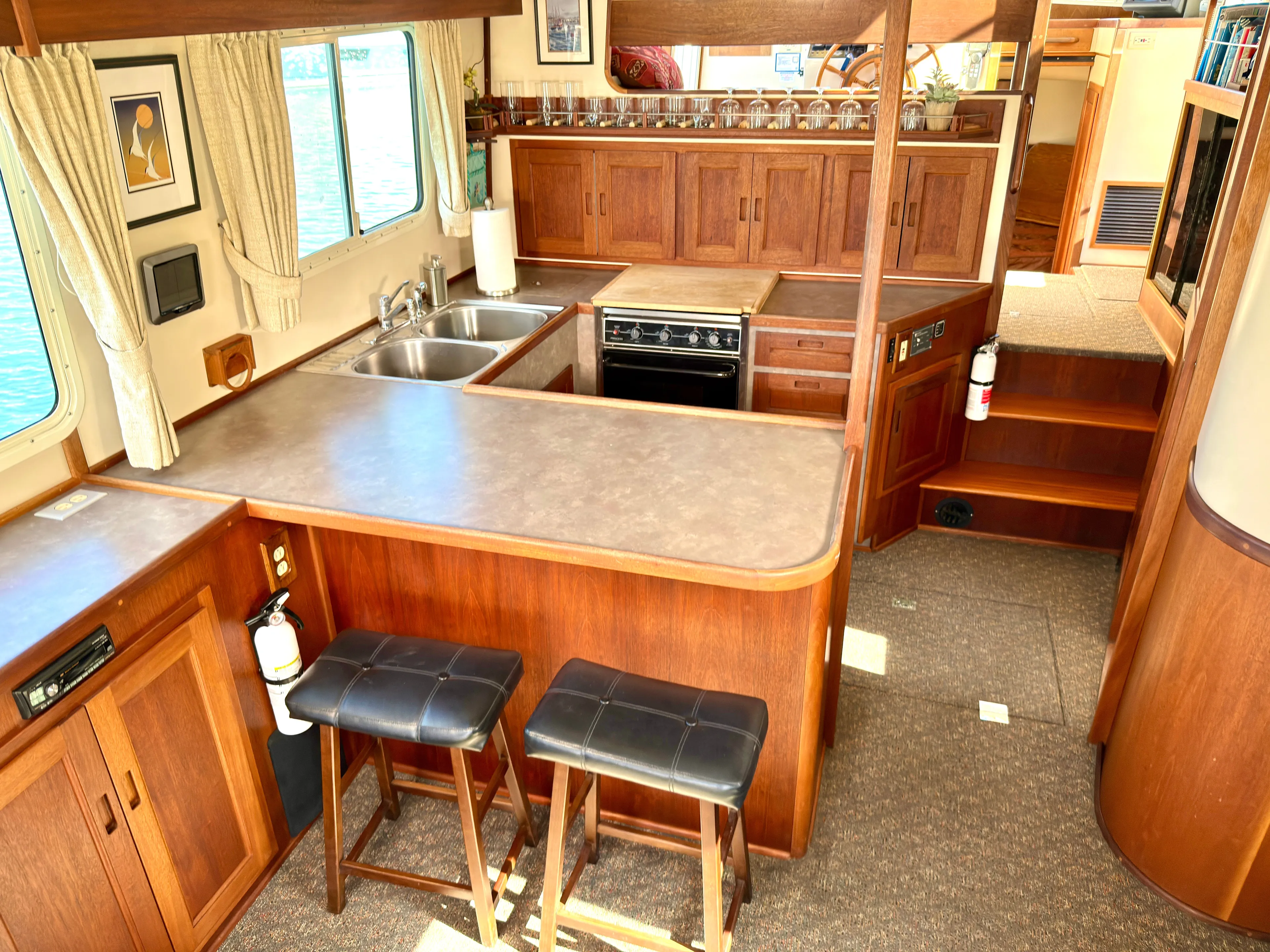 Proud Mary Yacht Photos Pics 